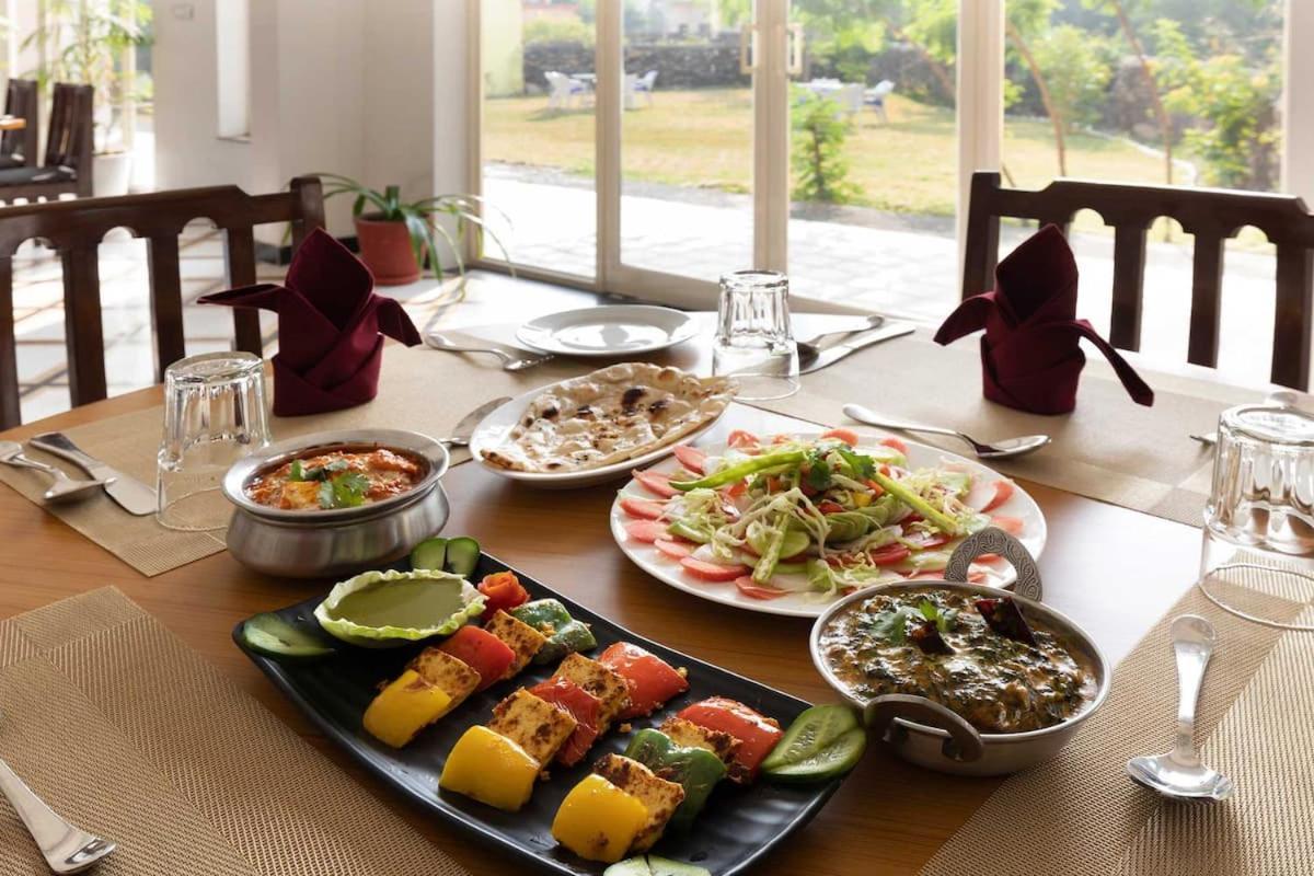 Jag Aravali Resort Udaipur By Naina Staycation - Best For Corporate Events - Family Parties - Mice Экстерьер фото